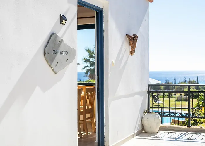 Driftwood * Rhodes City